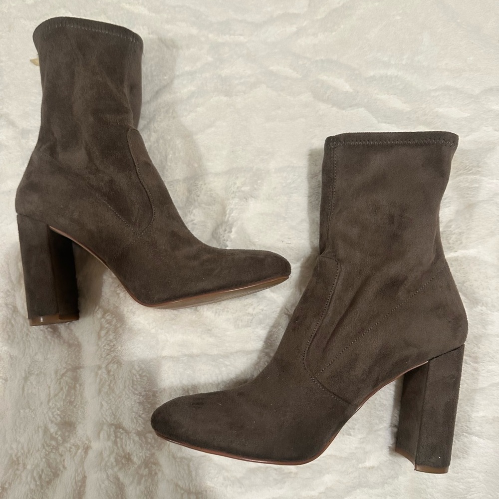 Ivanka Trump Dark Brown Heeled Boots